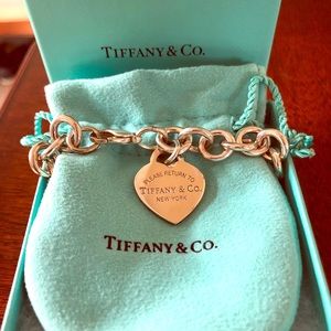 Brand New Tiffany & Co Heart Tag Charm Bracelet